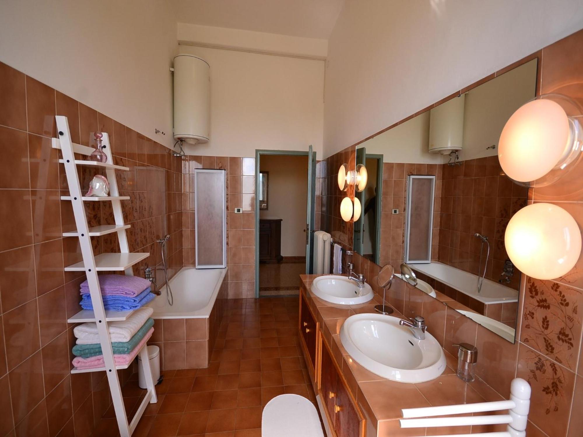 Lovely Holiday Home In Montefiridolfi With Hill View Kültér fotó