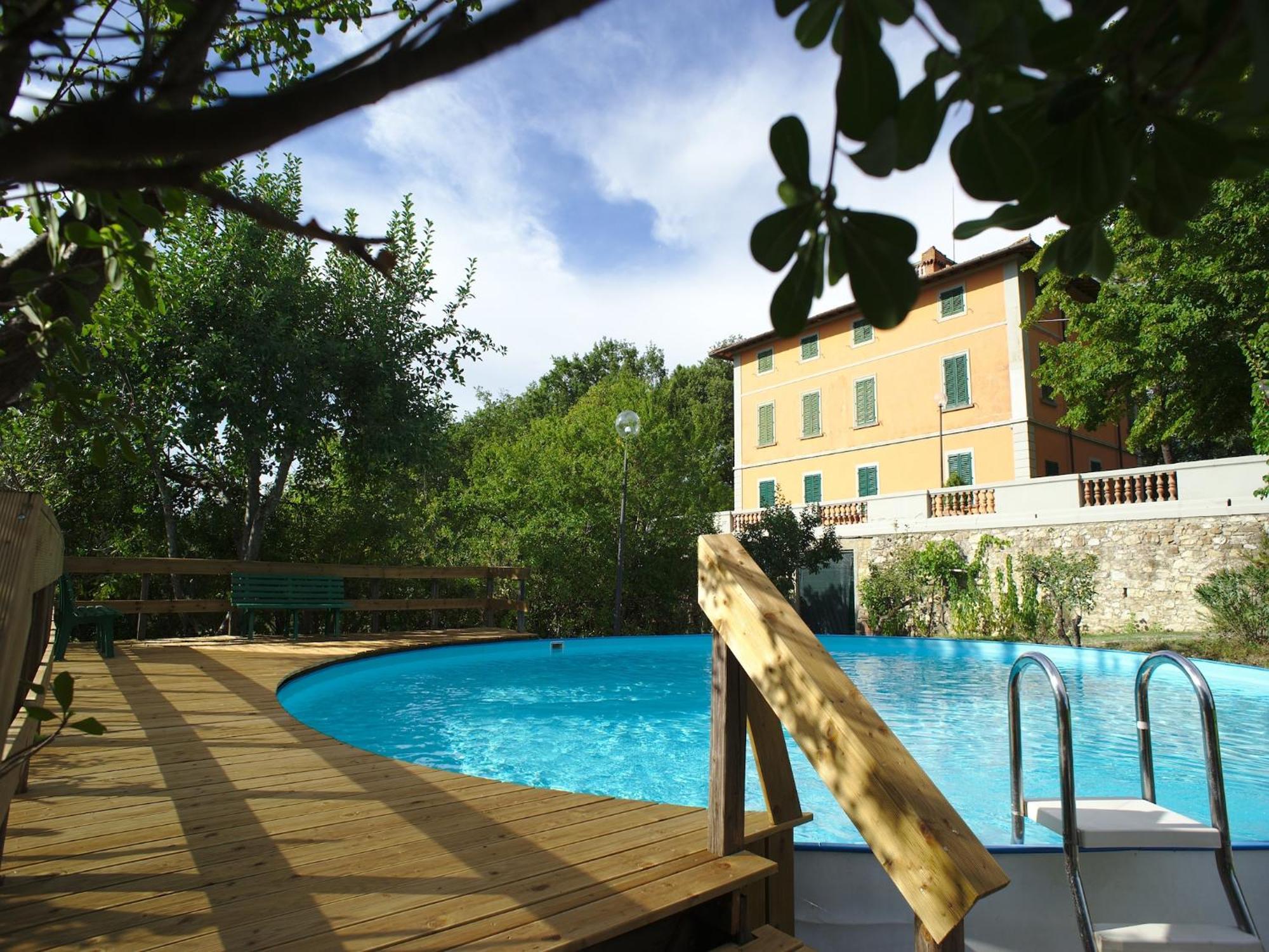 Lovely Holiday Home In Montefiridolfi With Hill View Kültér fotó