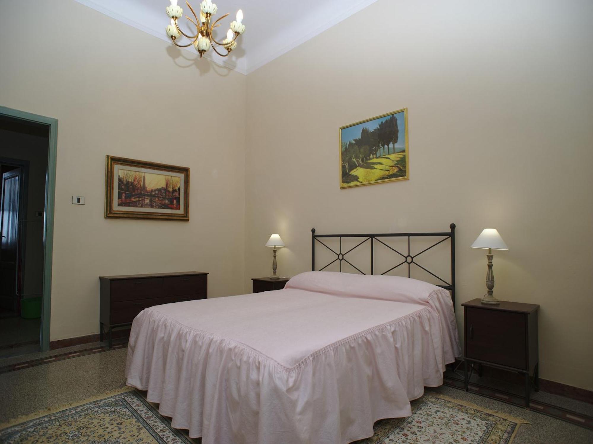 Lovely Holiday Home In Montefiridolfi With Hill View Kültér fotó