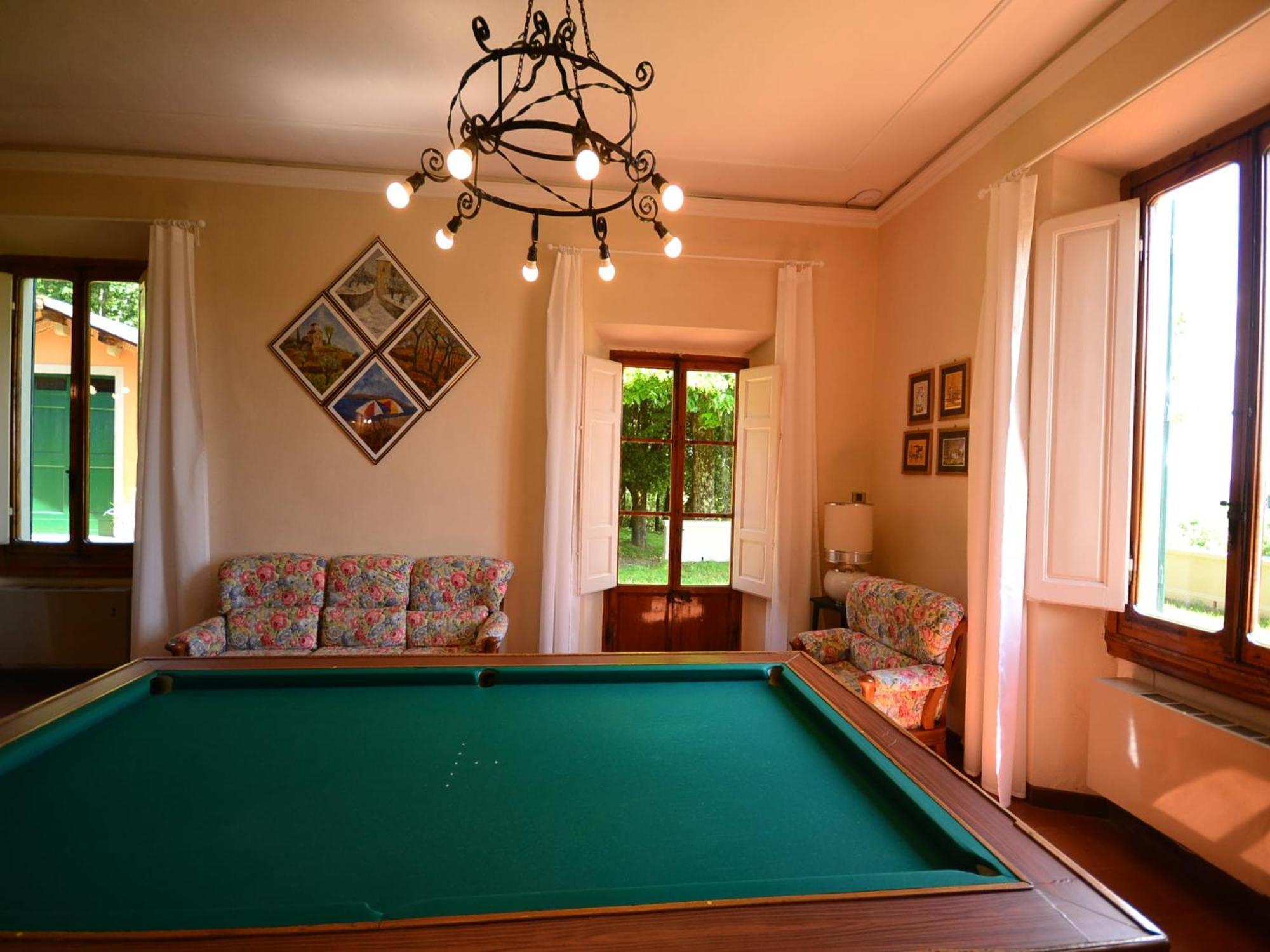 Lovely Holiday Home In Montefiridolfi With Hill View Kültér fotó