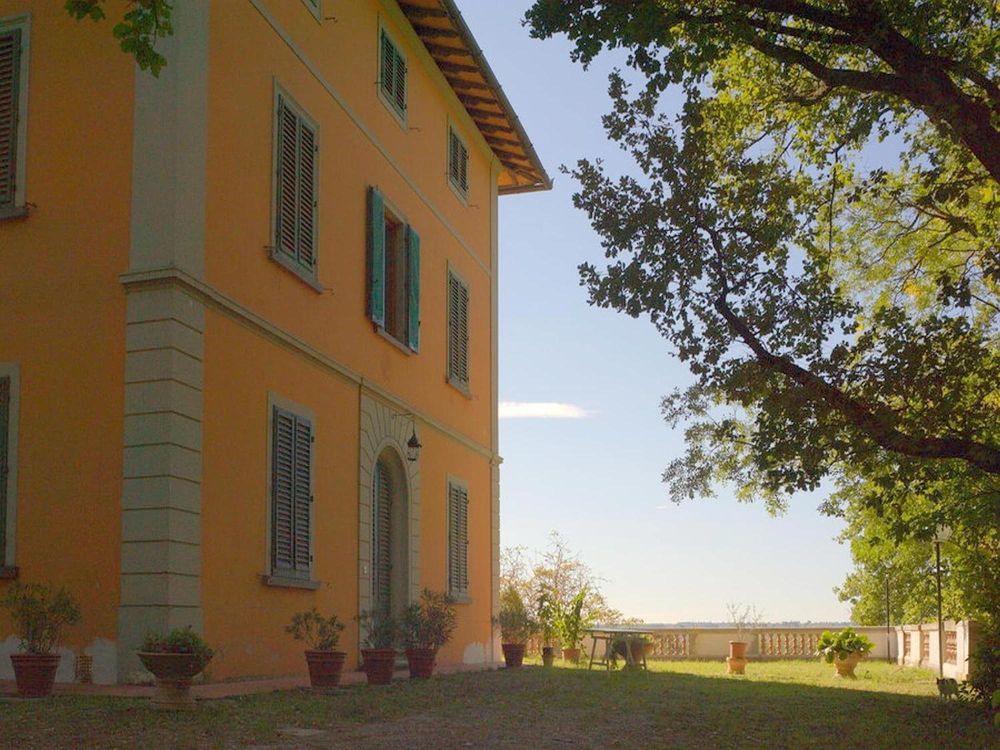 Lovely Holiday Home In Montefiridolfi With Hill View Kültér fotó